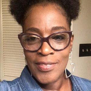 Meet your Posher, Brenda